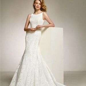 Pronovias Debut Size 8 - New